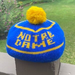 Notre Dame Football Vintage Fighting Irish Winter Knit Beanie Cap Hat Beret 70s